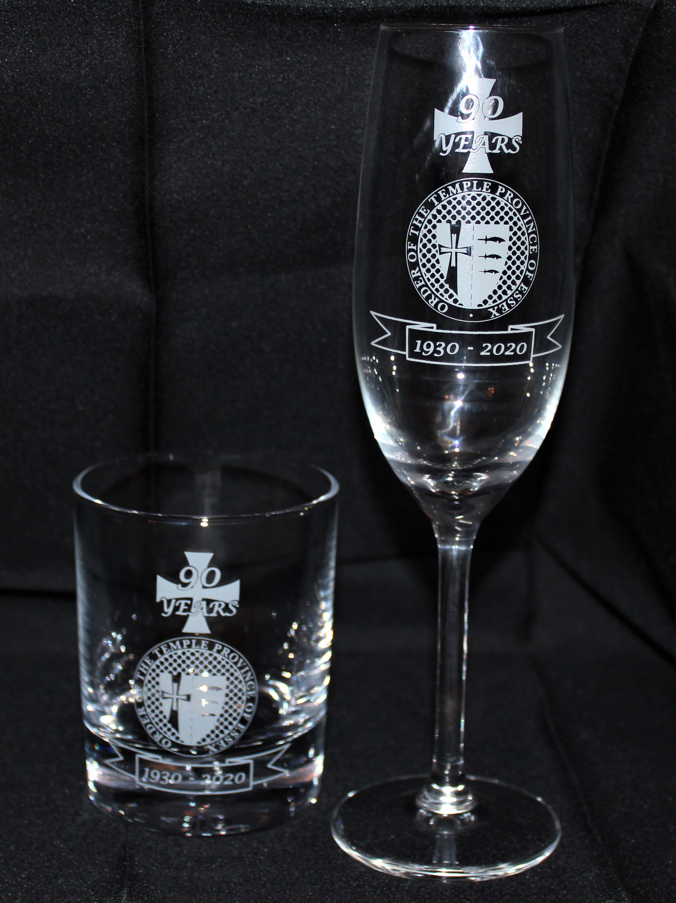 Commemorative glasses